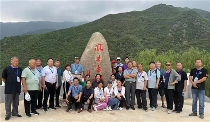 B1 歌詩(shī)繪八景打造金名片一一史家營(yíng)鄉(xiāng)開展八景詩(shī)詞采風(fēng)活動(dòng)359.png