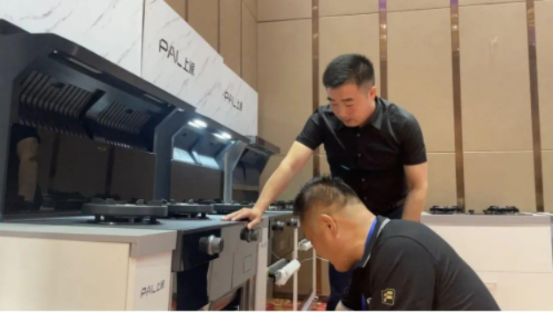 A5 規(guī)劃新戰(zhàn)略 發(fā)布新產品 上派2023年TOP100年中峰會隆重召開507.png